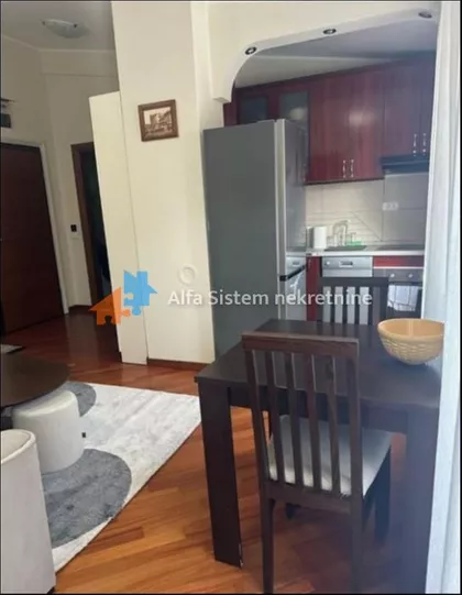 Vukov Spomenik | 4zida.rs