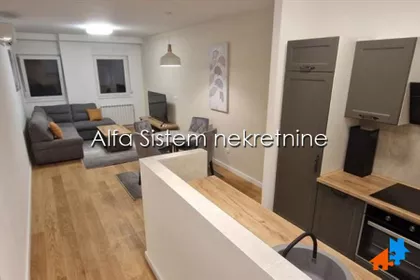 Južni Bulevar | 4zida.rs