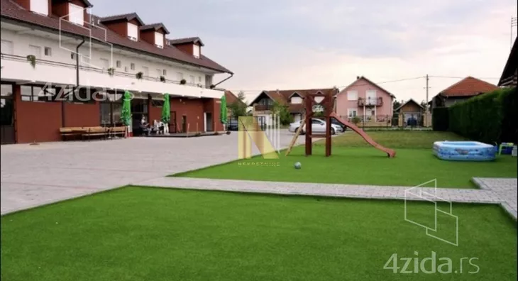 Poslovna zgrada | 4zida