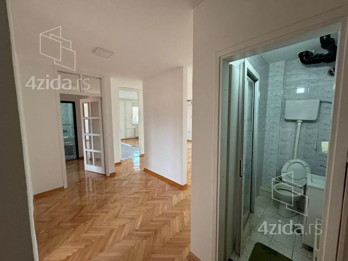 Troiposoban stan | 4zida