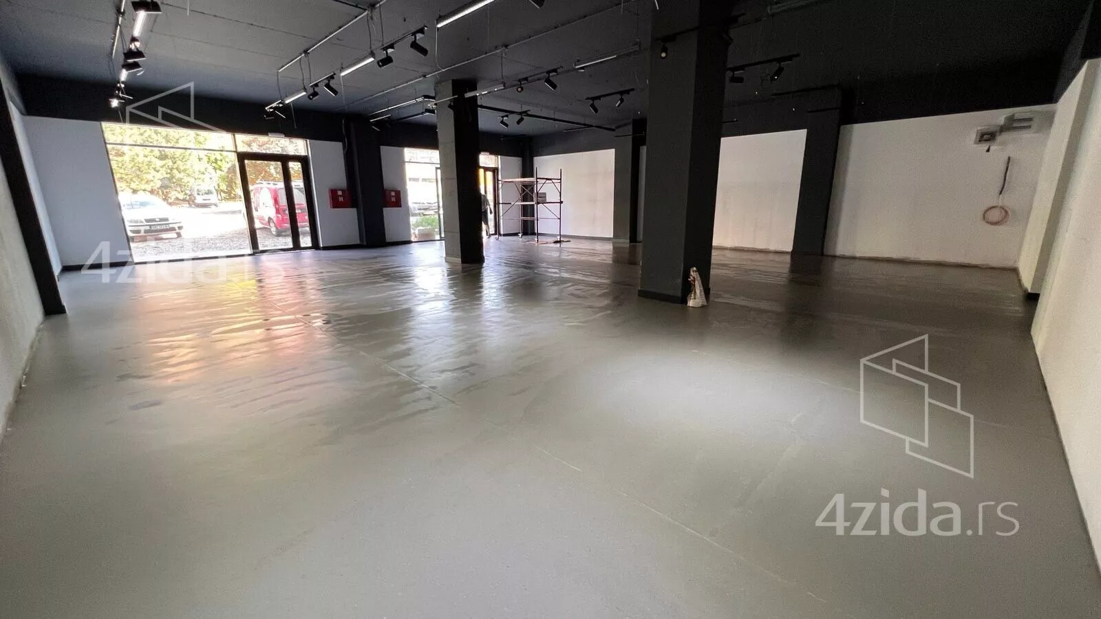 Poslovni prostor | 4zida