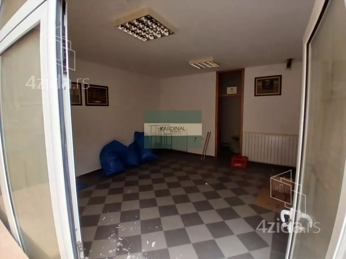 Poslovni prostor | 4zida