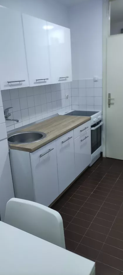 Milana Jovanovića 16 | 4zida.rs