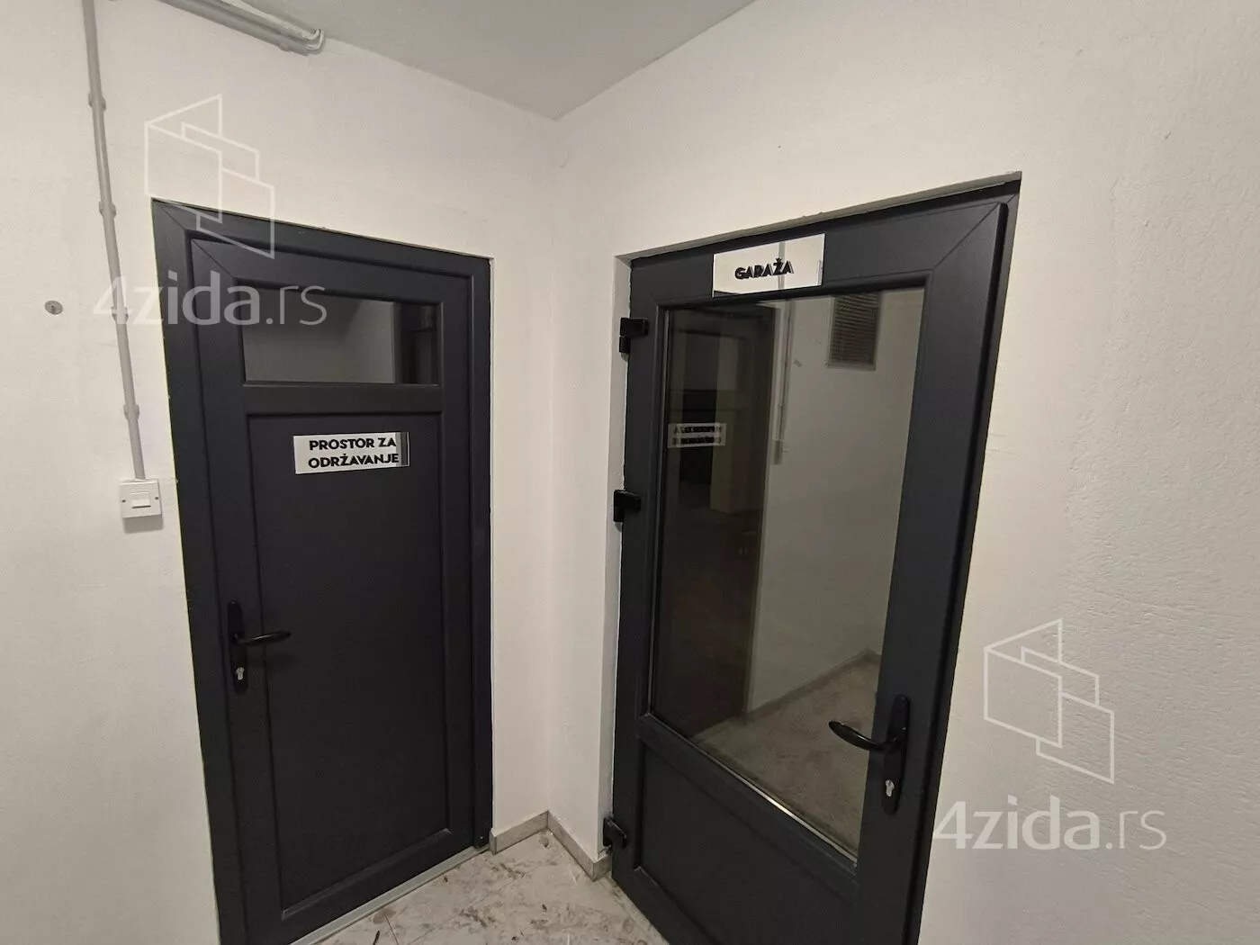 Garaža | 4zida