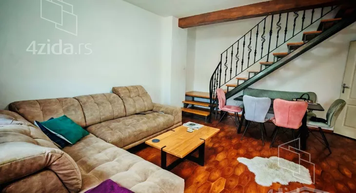 Petosoban stan | 4zida