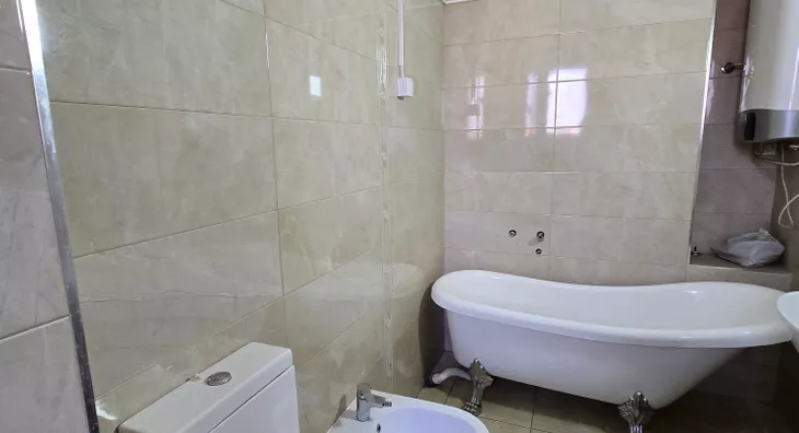 Šestosoban stan | 4zida