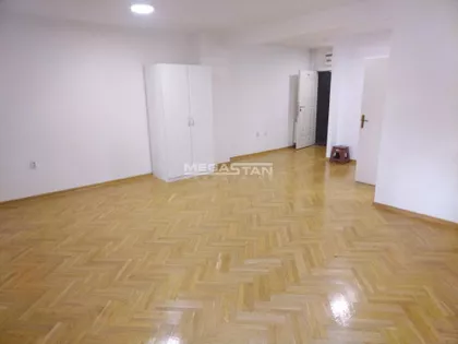 Lamartinova | 4zida.rs