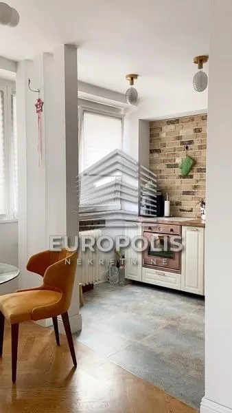 Ustanička | 4zida.rs