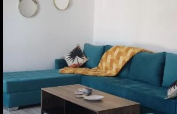 Poslovna zgrada | 4zida