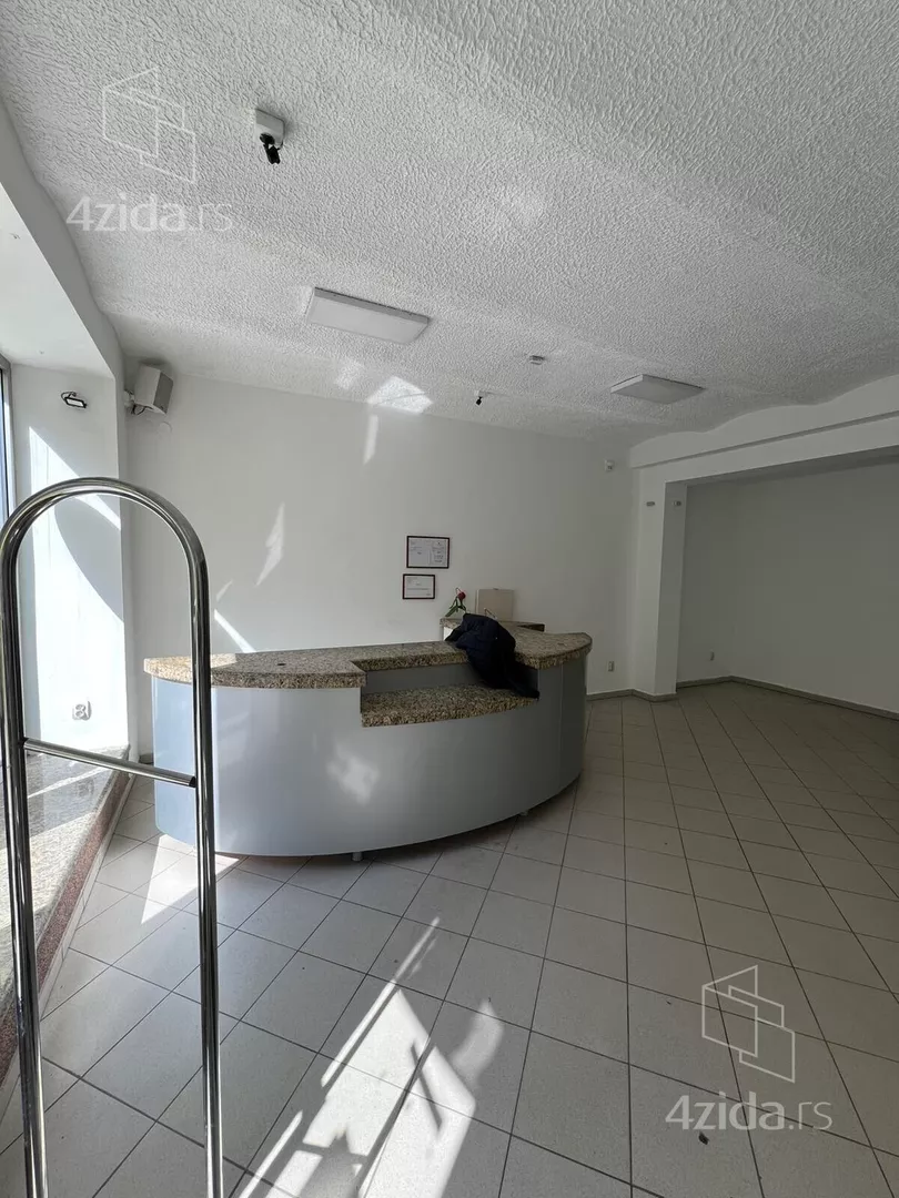 Poslovni prostor | 4zida