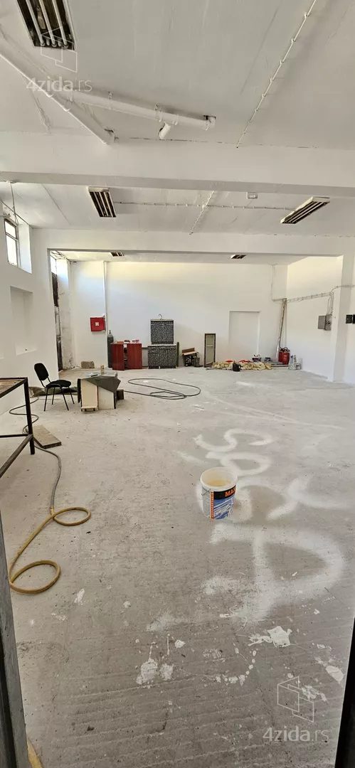 Poslovni prostor | 4zida