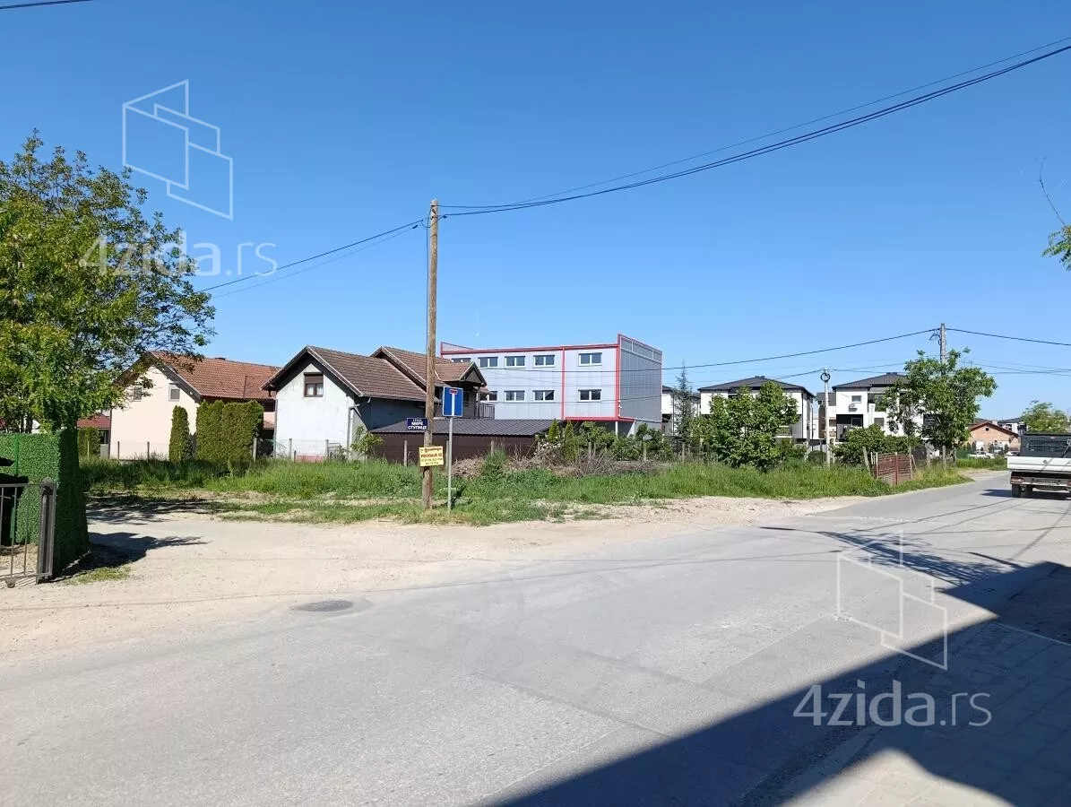 Plac | 4zida