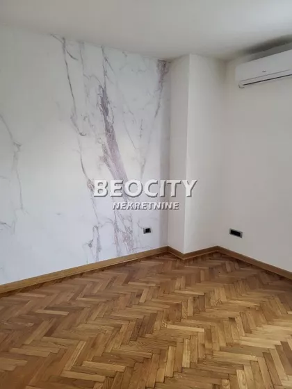 Pariske komune | 4zida.rs