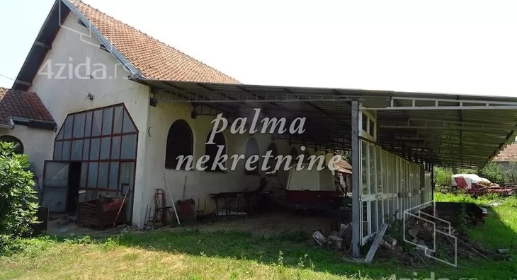 Poslovna zgrada | 4zida