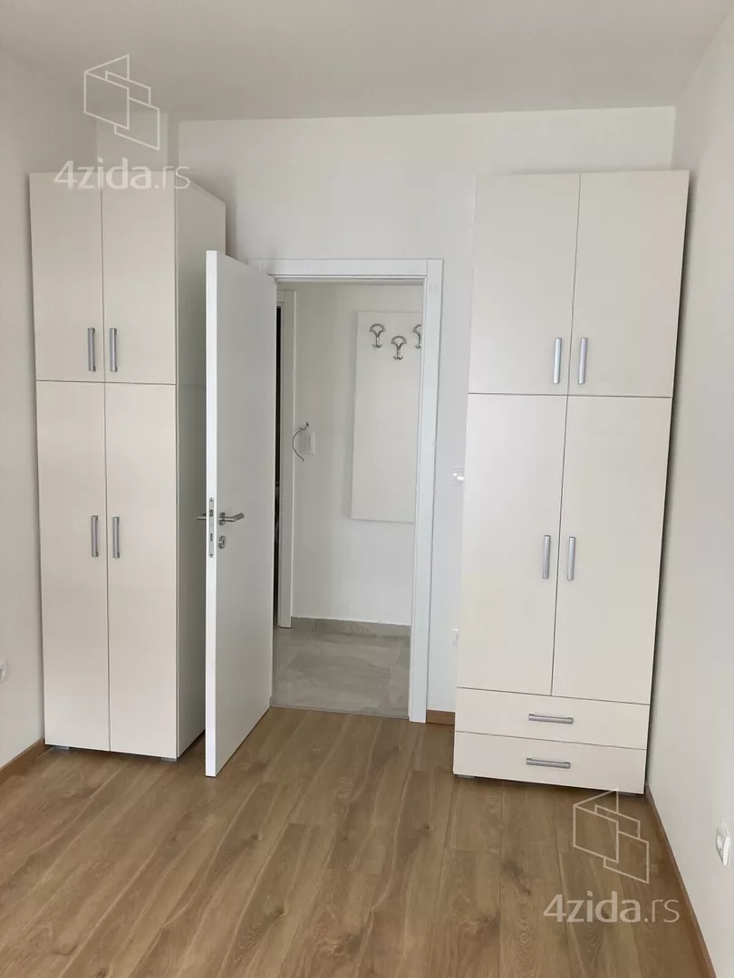 Četvoroiposoban stan | 4zida