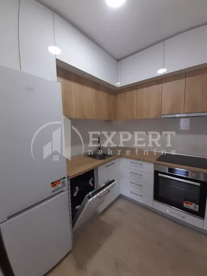 Prvomajska | 4zida.rs