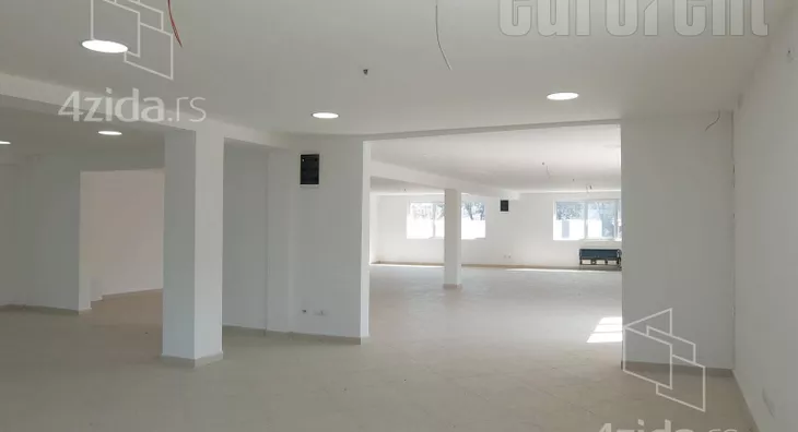 Poslovni prostor | 4zida