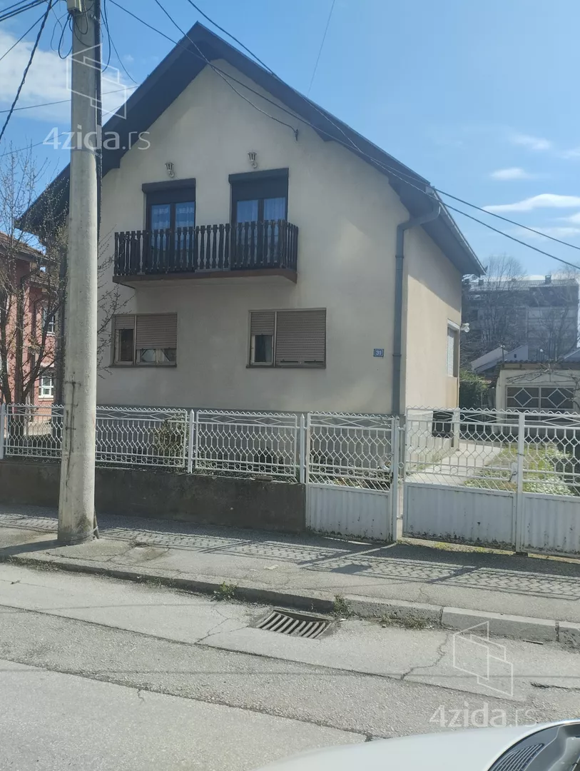 2-etažna kuća | 4zida