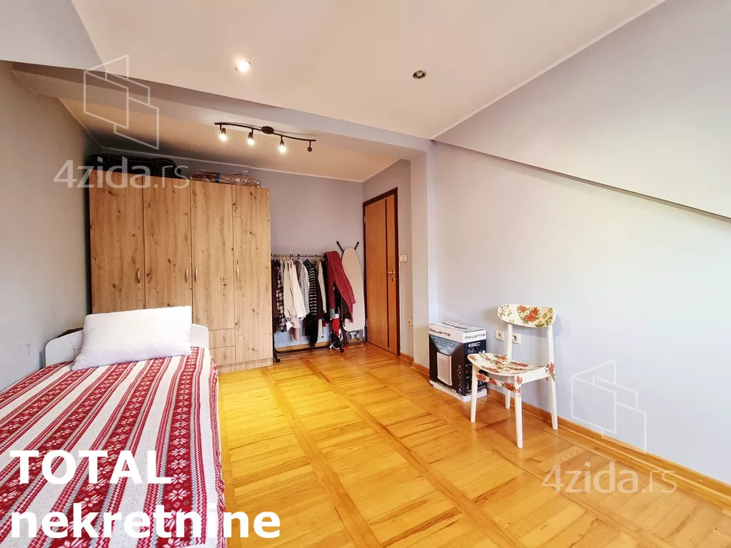 Petosoban stan | 4zida