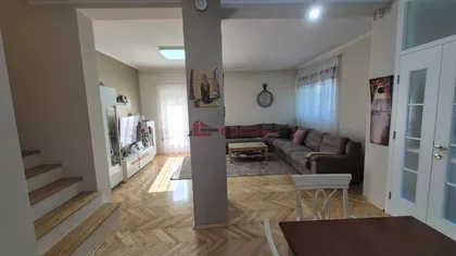Mali Radanovac | 4zida.rs