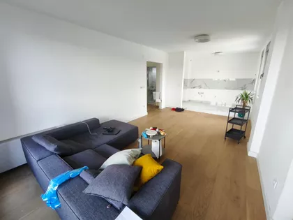 Autokomanda | 4zida.rs