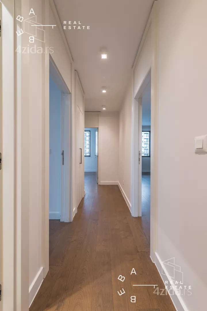 Petosoban stan | 4zida