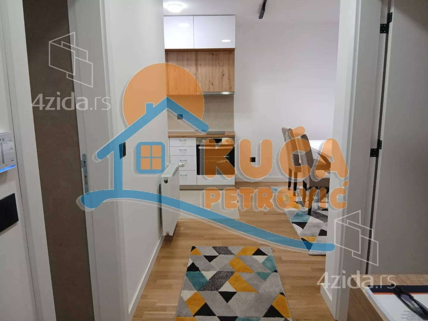 Jednoiposoban stan | 4zida