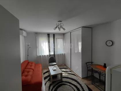 Petra Lekovića | 4zida.rs