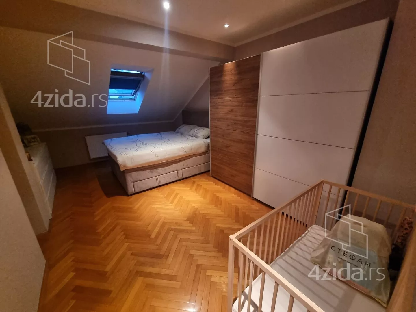 Troiposoban stan | 4zida