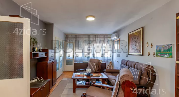 Troiposoban stan | 4zida