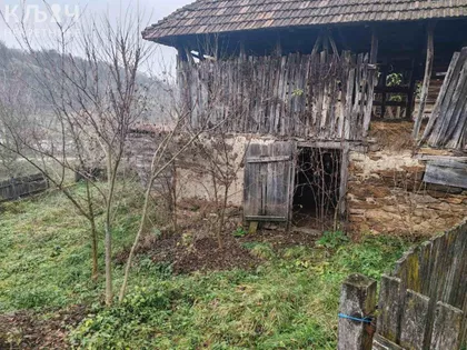 Donje Komarice | 4zida.rs