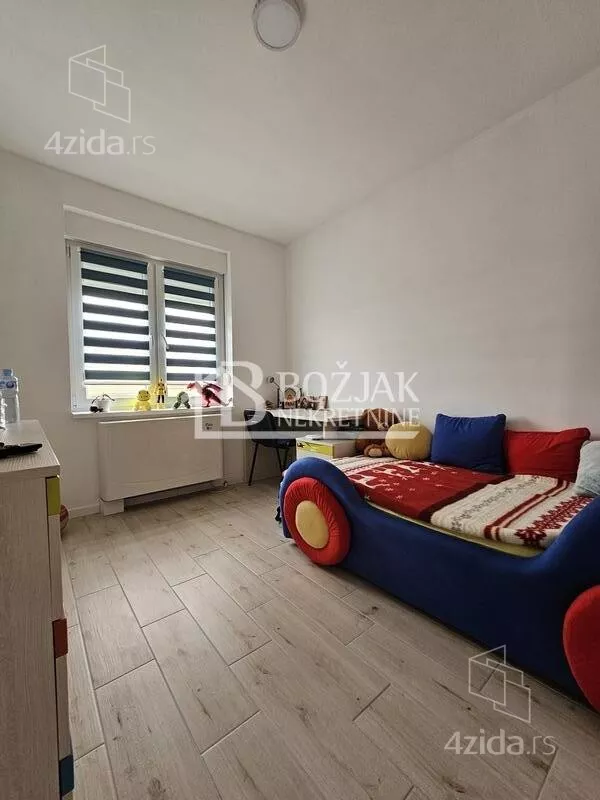 Petosoban stan | 4zida