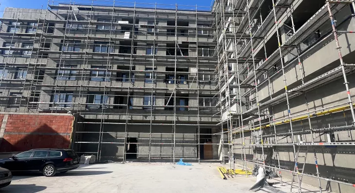 Četvoroiposoban stan | 4zida