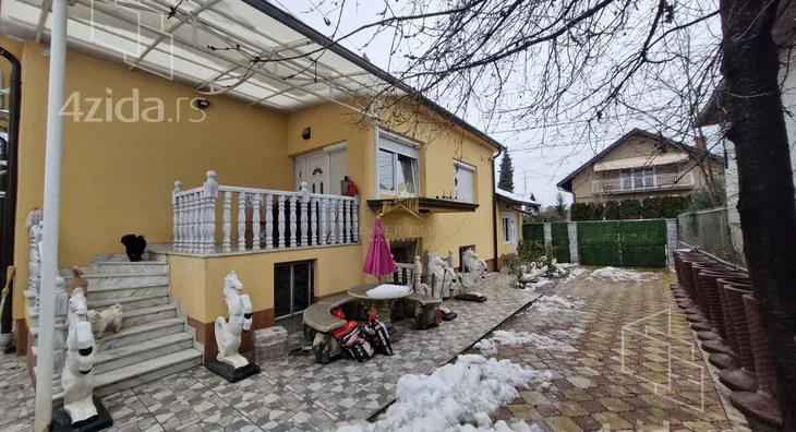 Kuća | 4zida