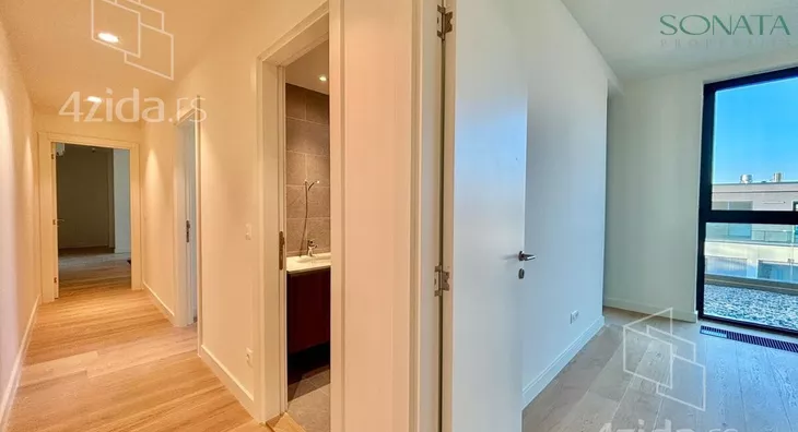 Šestosoban stan | 4zida