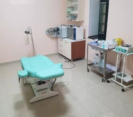 Poslovna zgrada | 4zida