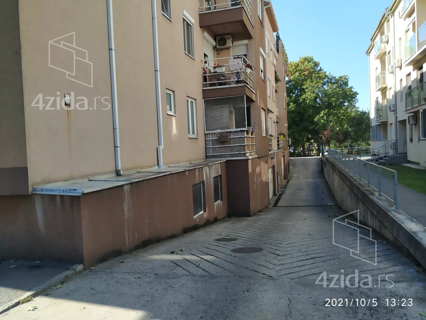 Garaža | 4zida