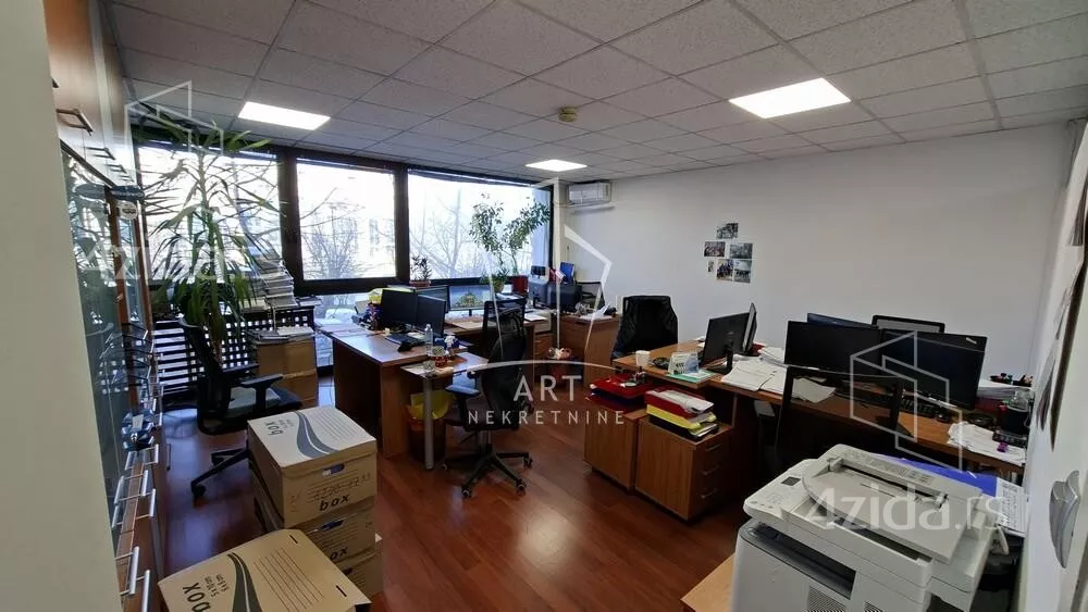 Poslovni prostor | 4zida