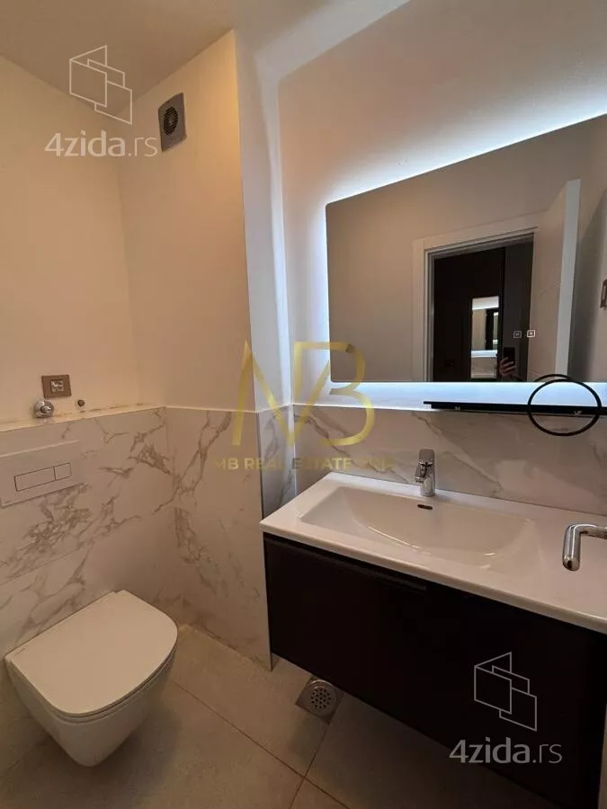 Troiposoban stan | 4zida