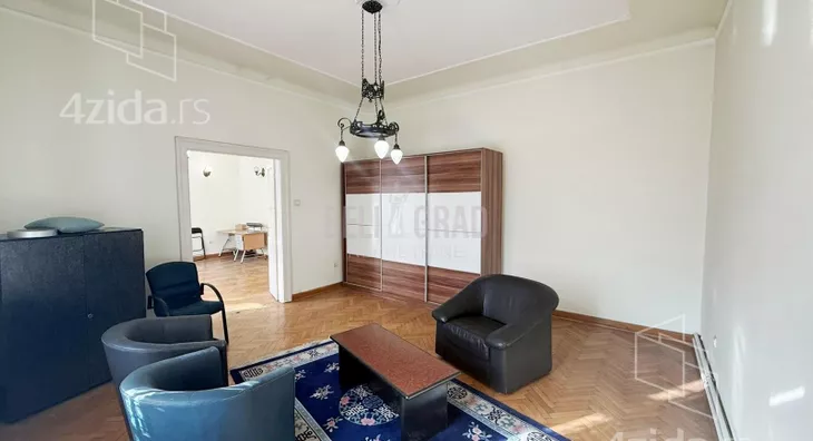 Šestosoban stan | 4zida