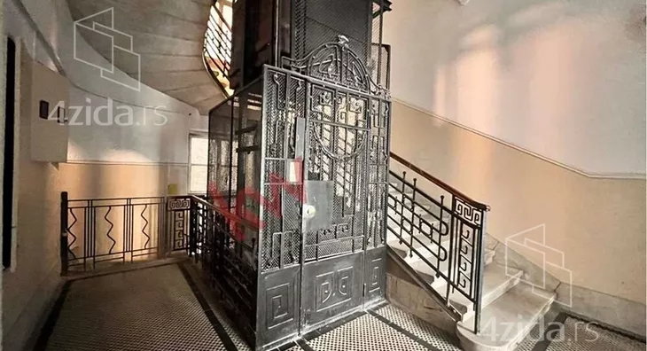 Šestosoban stan | 4zida