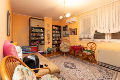 Prvomajska | 4zida.rs