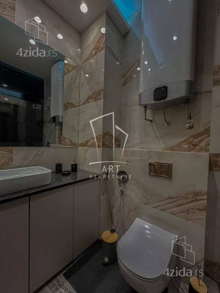 Petosoban stan | 4zida