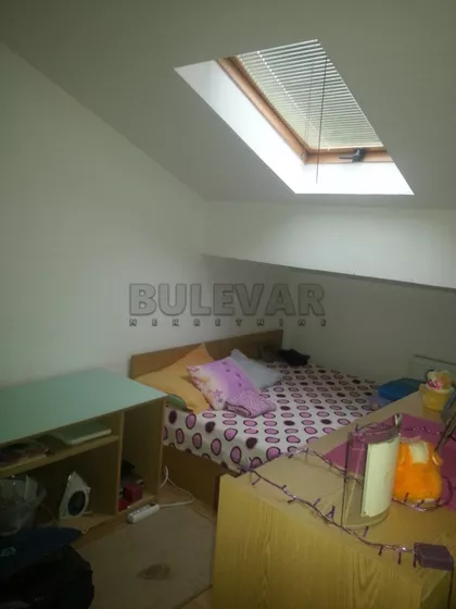 Pariske komune | 4zida.rs