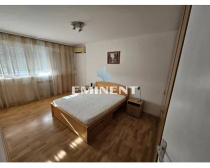 Karađorđev trg | 4zida.rs