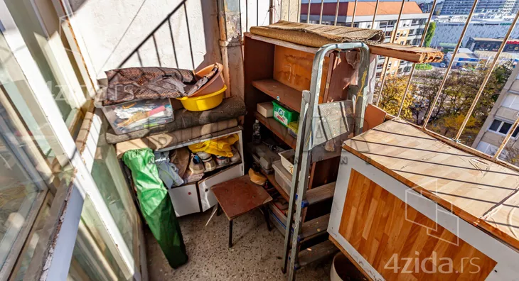 Troiposoban stan | 4zida