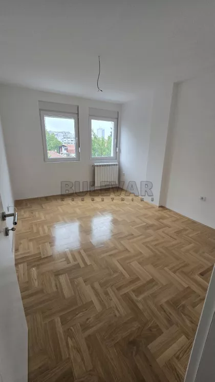 Prvomajska | 4zida.rs