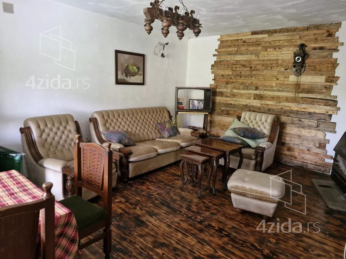 Kuća | 4zida