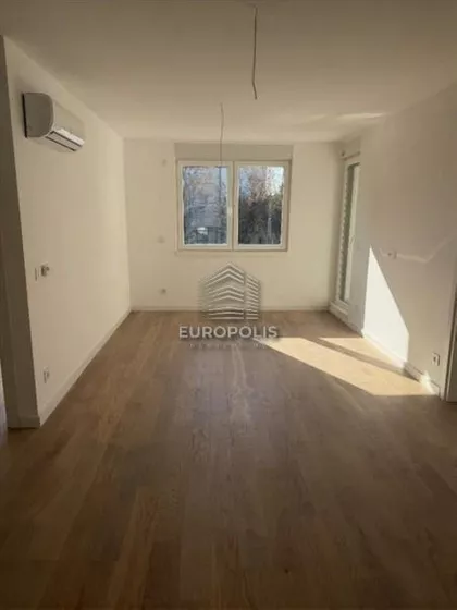 Cara Dušana | 4zida.rs