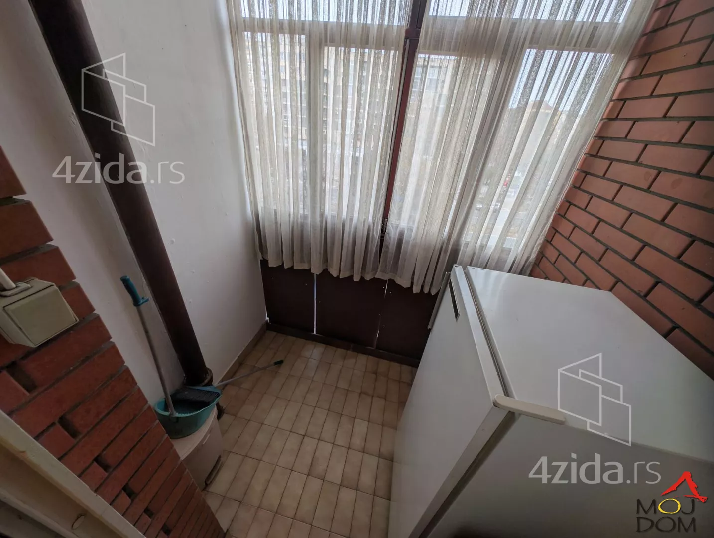 Troiposoban stan | 4zida